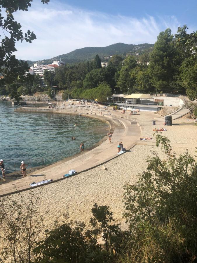 Una Lovran Dış mekan fotoğraf
